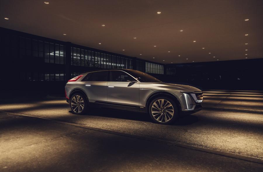  Cadillac Lyriq Show Car 2020 года  (фото 9 из 28)
